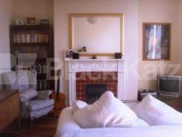 			New Instruciton, 1 Bedroom, 1 bath, 1 reception Flat			 Ashmore Road, MAIDA VALE